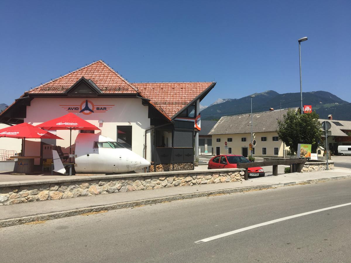 Apartments Avio Zgornji Brnik Exterior foto